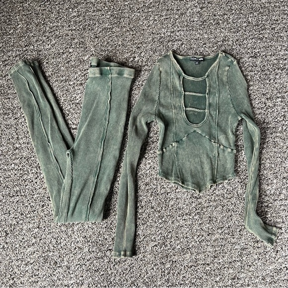 Fashion Nova Janie Olive Legging Set - Picture 6 of 8